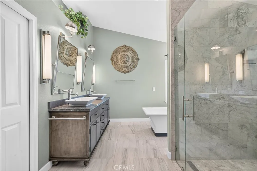 21658 Canyon Heights Circle Saugus, CA 91390