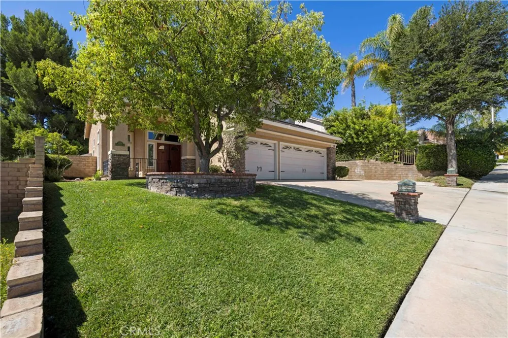 21658 Canyon Heights Circle Saugus, CA 91390