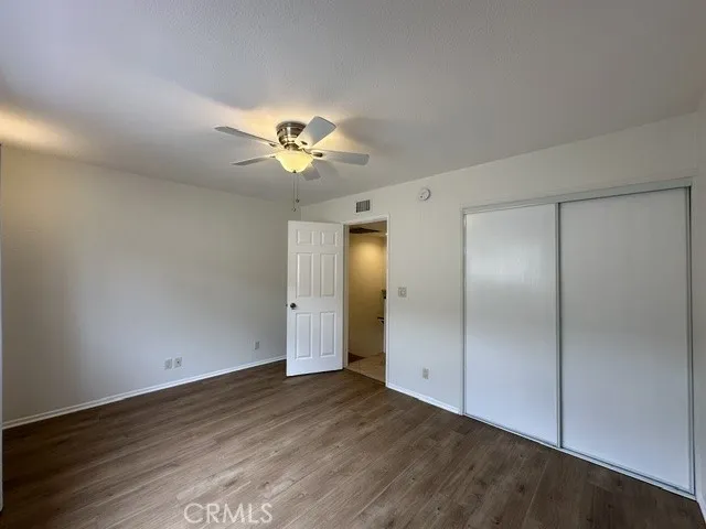 22865 Del Valle Woodland Hills, CA 91364