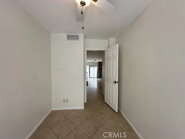 22865 Del Valle Woodland Hills, CA 91364