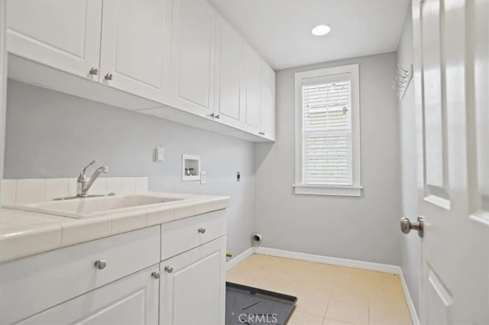 23930 Windward Lane Valencia, CA 91355
