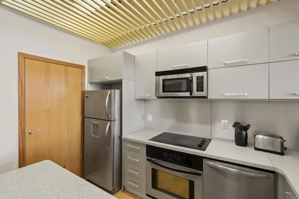 550 Seagaze Drive #7 Oceanside, CA 92054