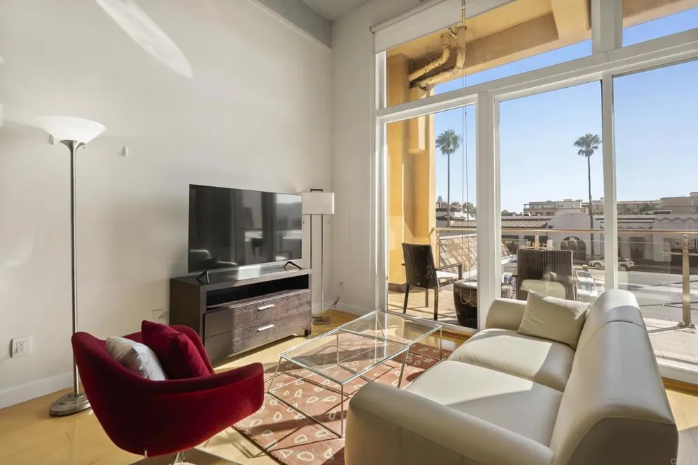 550 Seagaze Drive #7 Oceanside, CA 92054