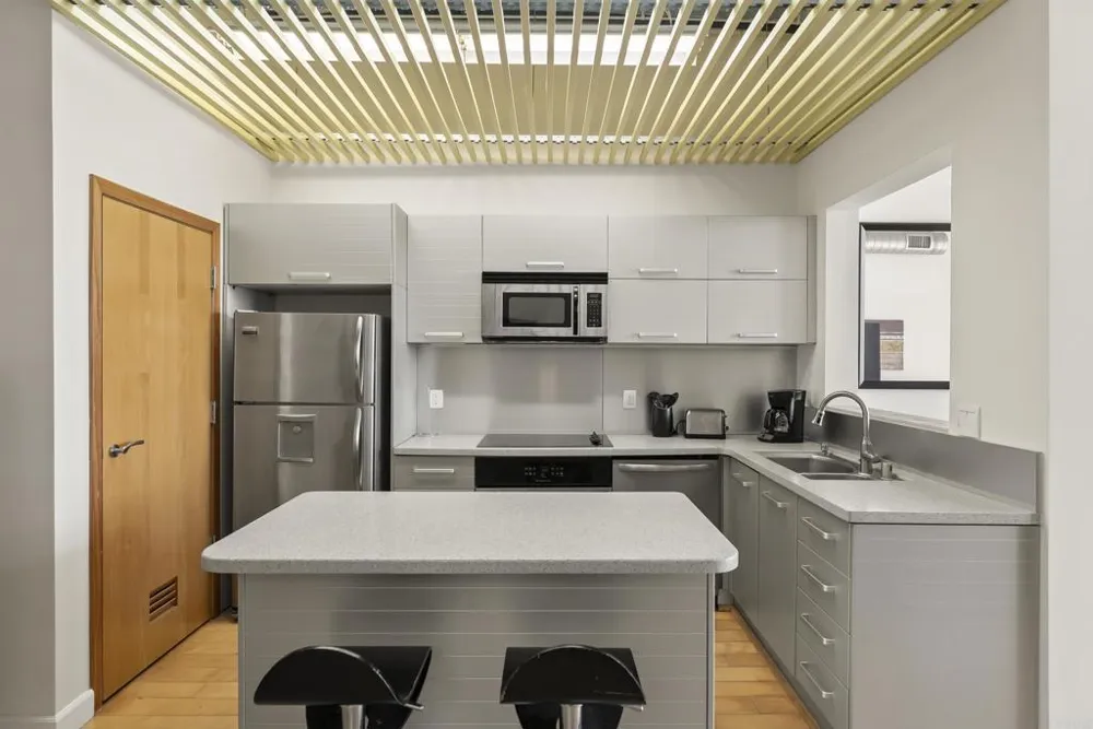 550 Seagaze Drive #7 Oceanside, CA 92054