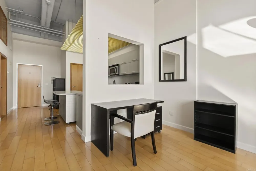 550 Seagaze Drive #7 Oceanside, CA 92054
