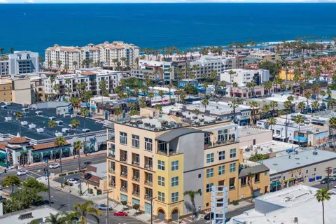 550 Seagaze Drive #7