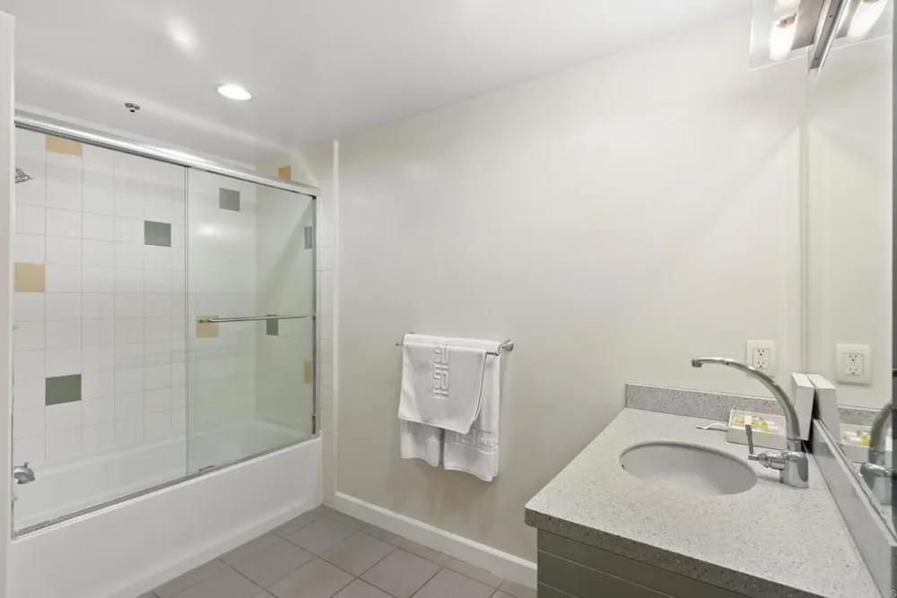 550 Seagaze Drive #7 Oceanside, CA 92054