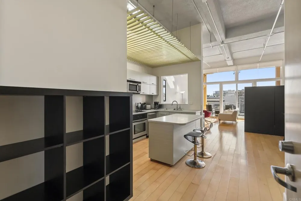 550 Seagaze Drive #7 Oceanside, CA 92054