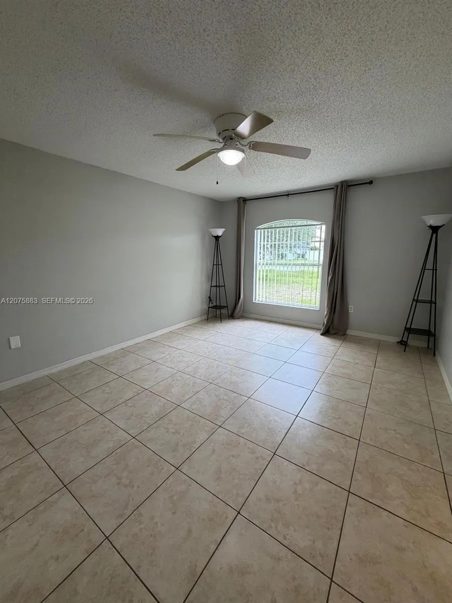 653 Bluebill Ct Poinciana, FL 34759