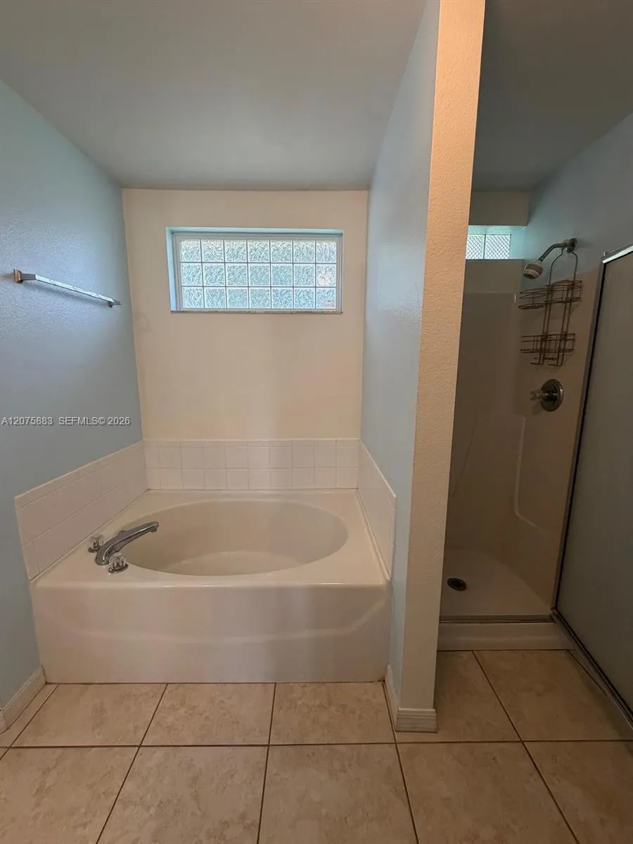653 Bluebill Ct Poinciana, FL 34759