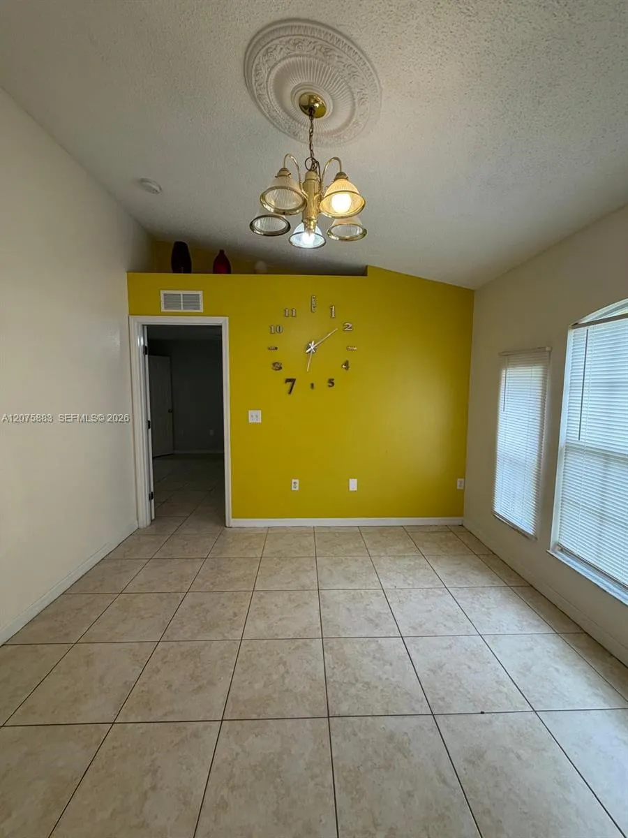 653 Bluebill Ct Poinciana, FL 34759