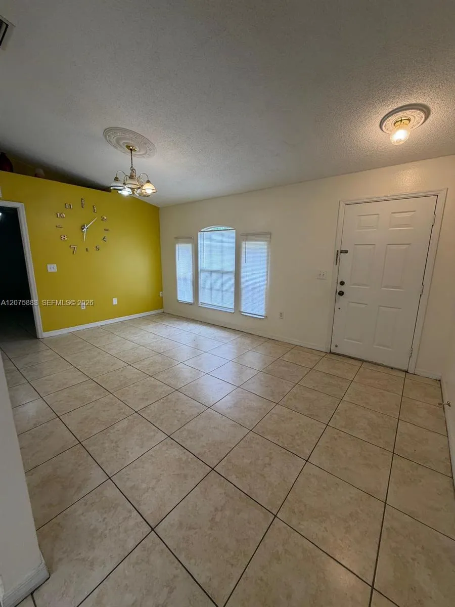 653 Bluebill Ct Poinciana, FL 34759