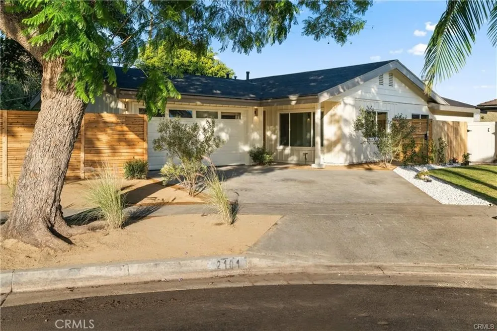 2101 Hathaway Santa Ana, CA 92705