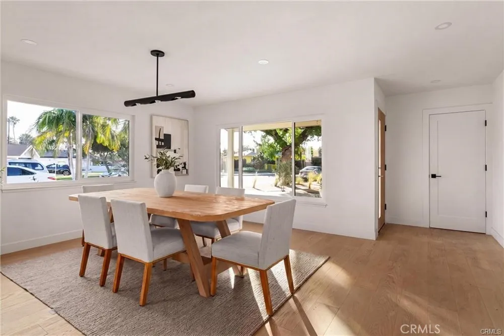 2101 Hathaway Santa Ana, CA 92705