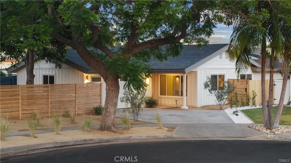 2101 Hathaway Santa Ana, CA 92705