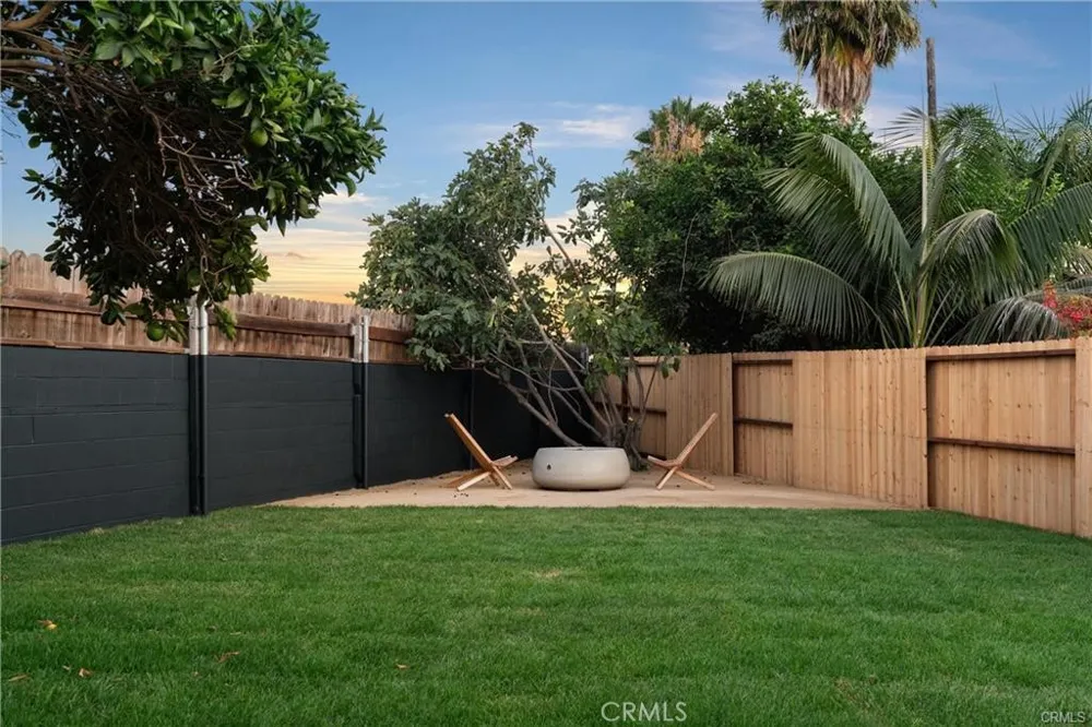 2101 Hathaway Santa Ana, CA 92705