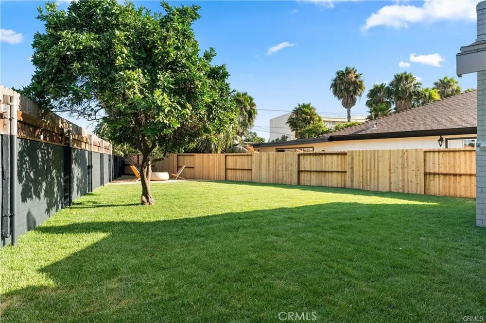 2101 Hathaway Santa Ana, CA 92705