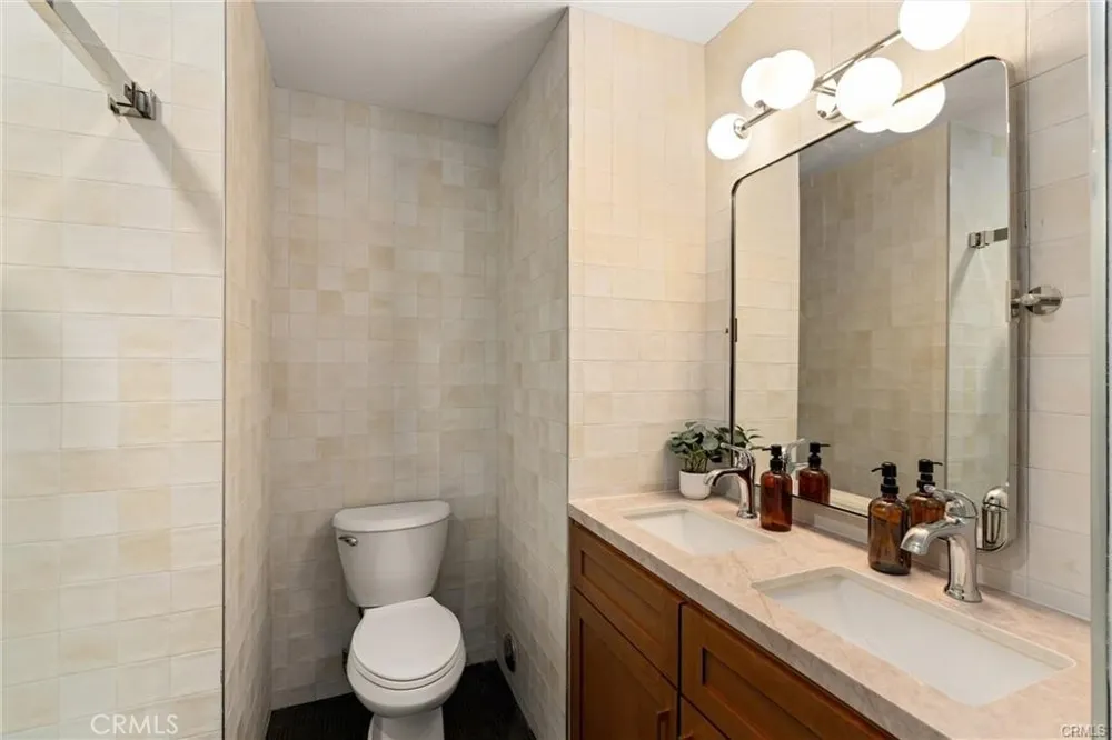 2101 Hathaway Santa Ana, CA 92705
