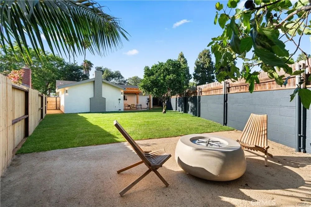 2101 Hathaway Santa Ana, CA 92705
