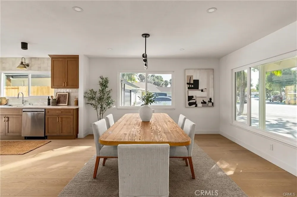 2101 Hathaway Santa Ana, CA 92705