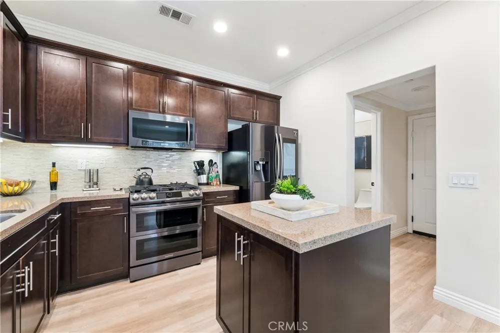 21713 Bene Saugus, CA 91350