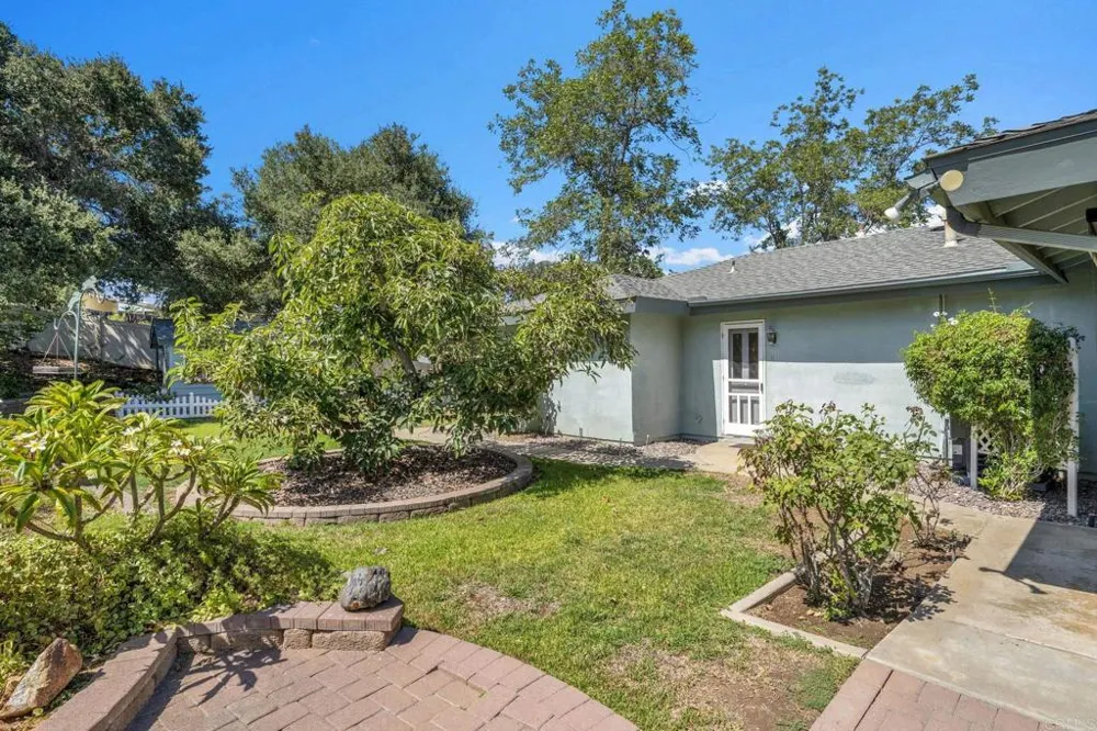 1752 Grove Road El Cajon, CA 92020