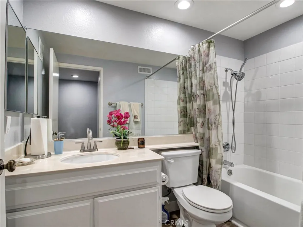 3600 Summerset Inglewood, CA 90305