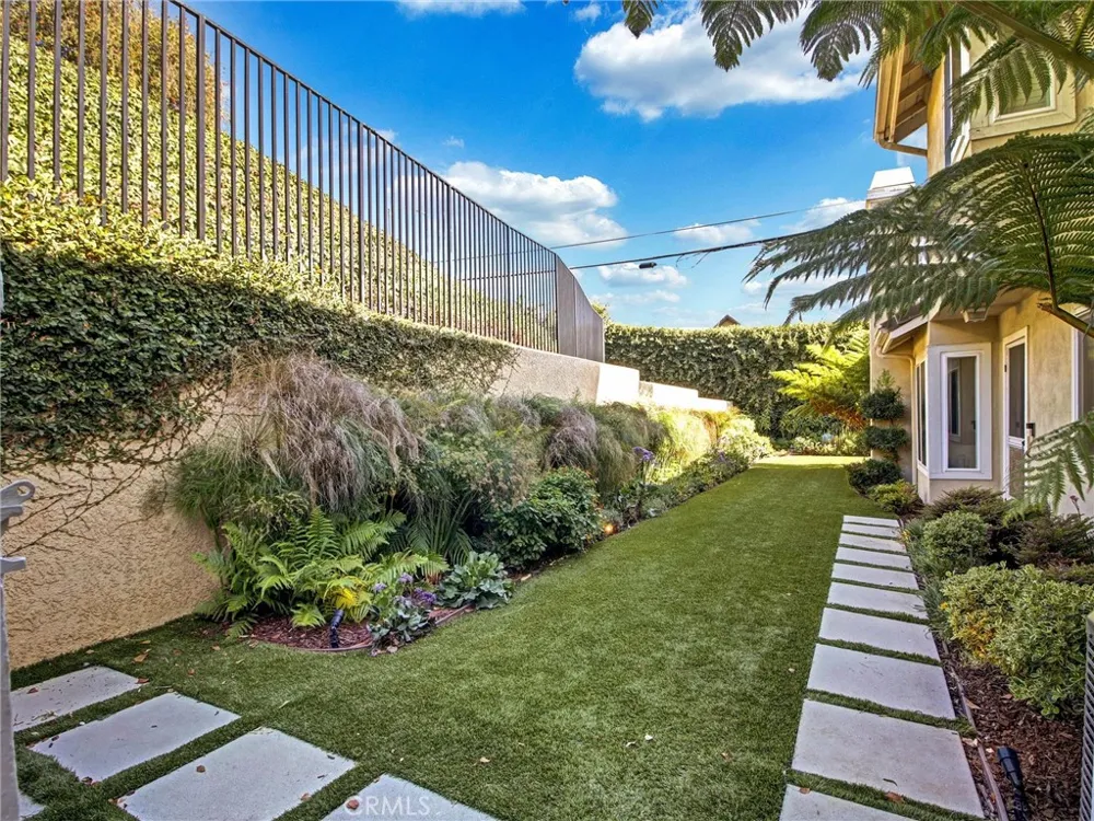 3600 Summerset Inglewood, CA 90305