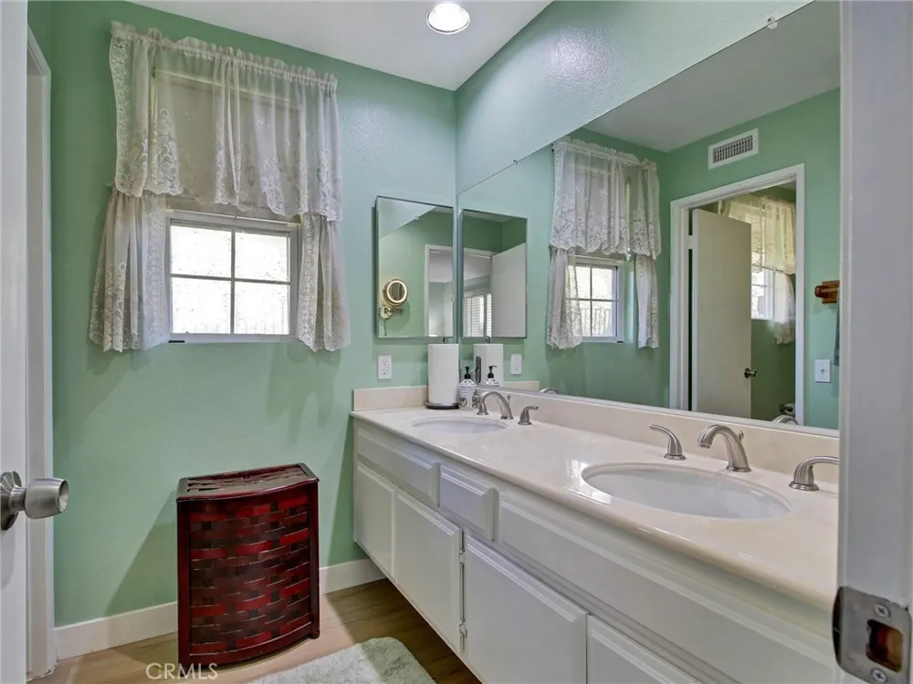 3600 Summerset Inglewood, CA 90305