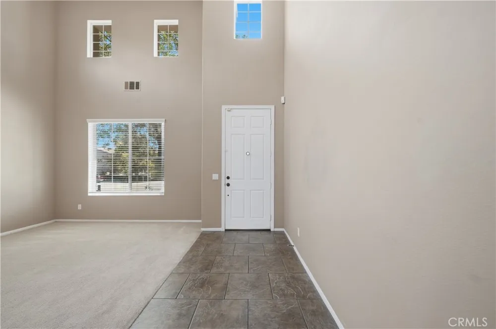 14603 Fair Oak Lake Elsinore, CA 92530