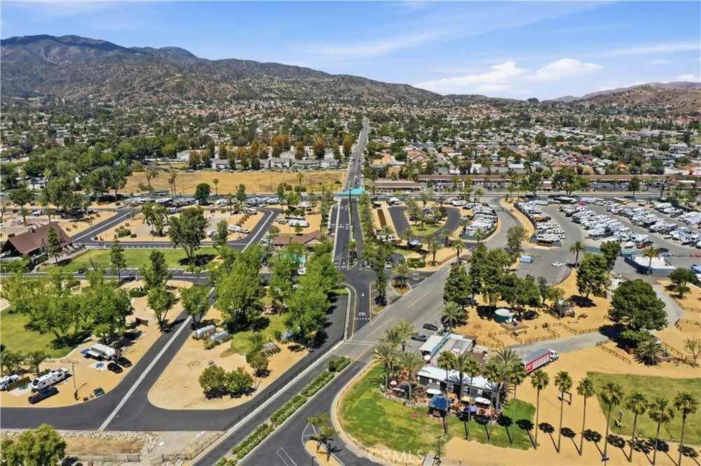 14603 Fair Oak Lake Elsinore, CA 92530