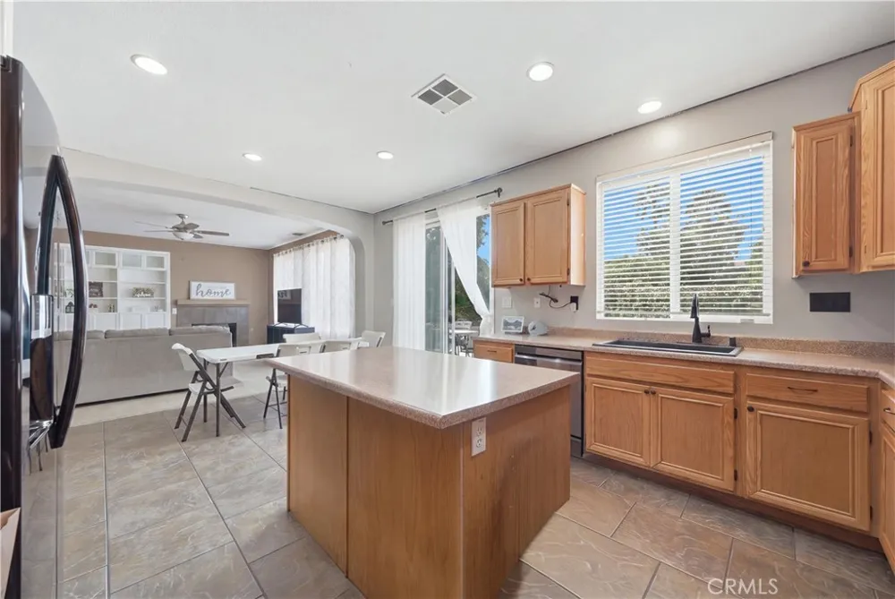 14603 Fair Oak Lake Elsinore, CA 92530