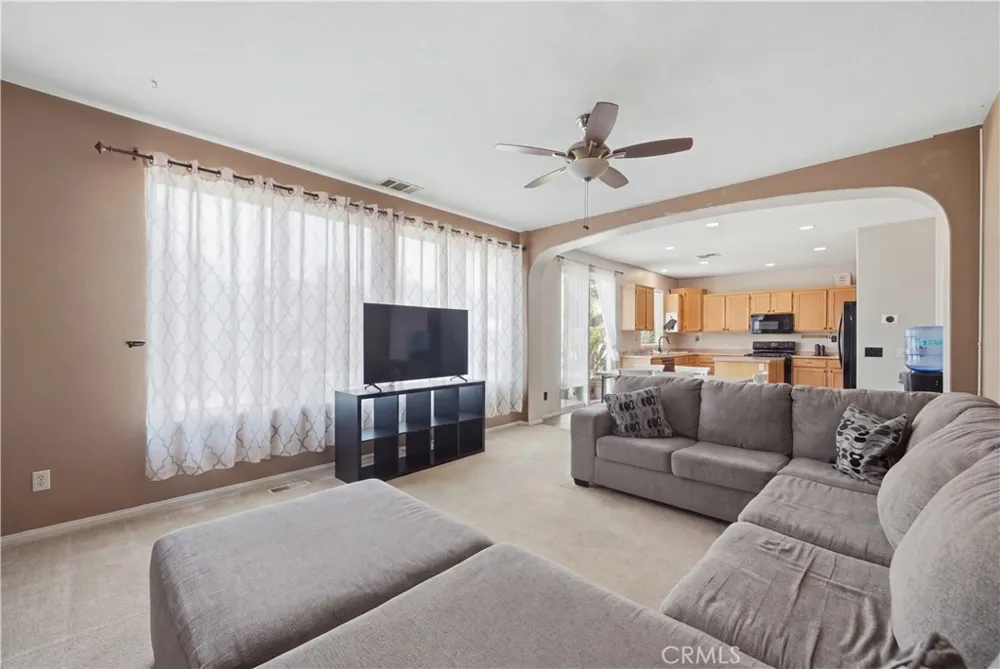 14603 Fair Oak Lake Elsinore, CA 92530