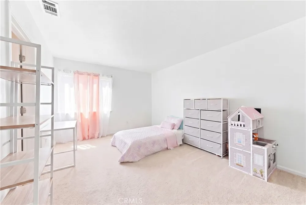 14603 Fair Oak Lake Elsinore, CA 92530
