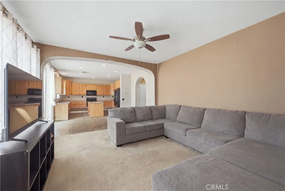 14603 Fair Oak Lake Elsinore, CA 92530