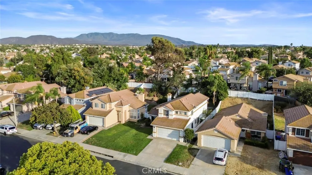 33025 Tulley Ranch Temecula, CA 92592