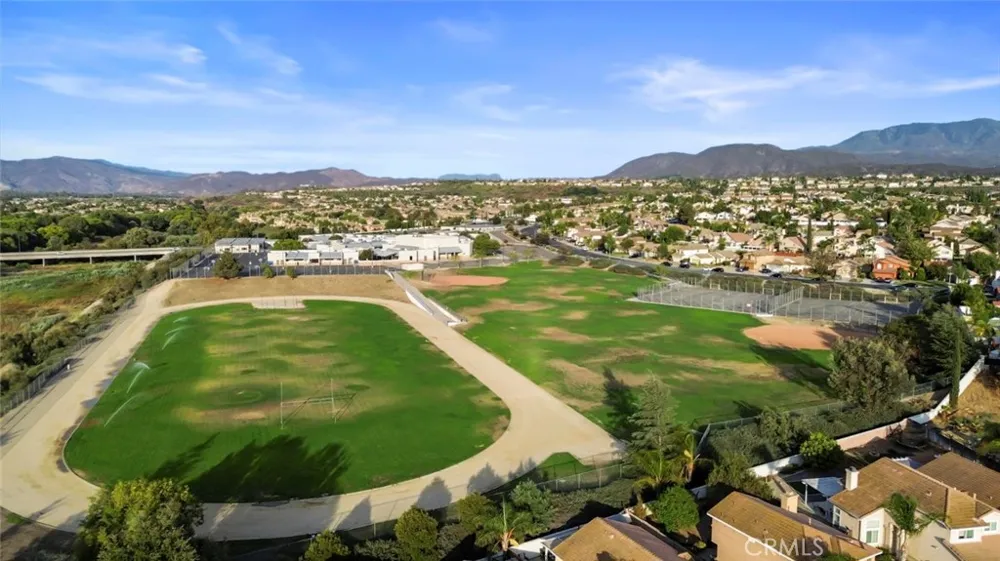 33025 Tulley Ranch Temecula, CA 92592