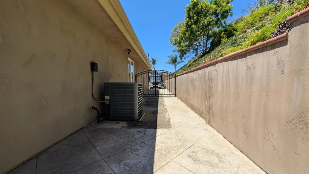 3167 Carnegie Place San Diego, CA 92122