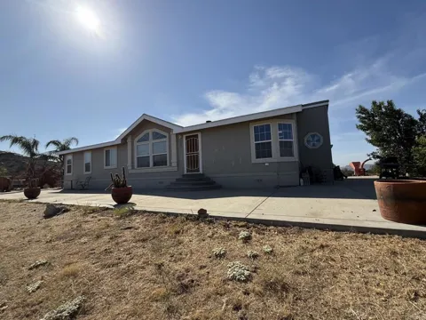 1085 Harris Ranch Rd