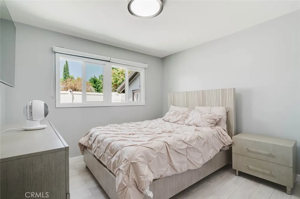 7725 Loma Verde Avenue Canoga Park, CA 91304
