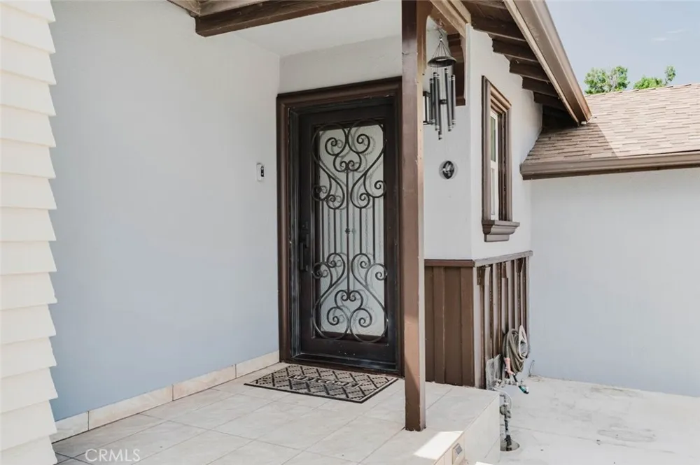 7725 Loma Verde Avenue Canoga Park, CA 91304