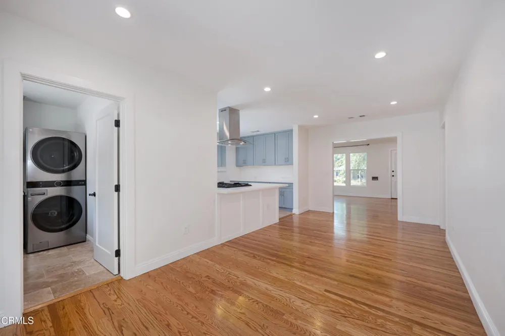 2065 Casa Grande Pasadena, CA 91104
