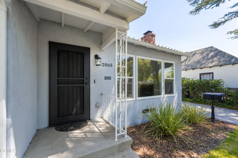 2065 Casa Grande Pasadena, CA 91104