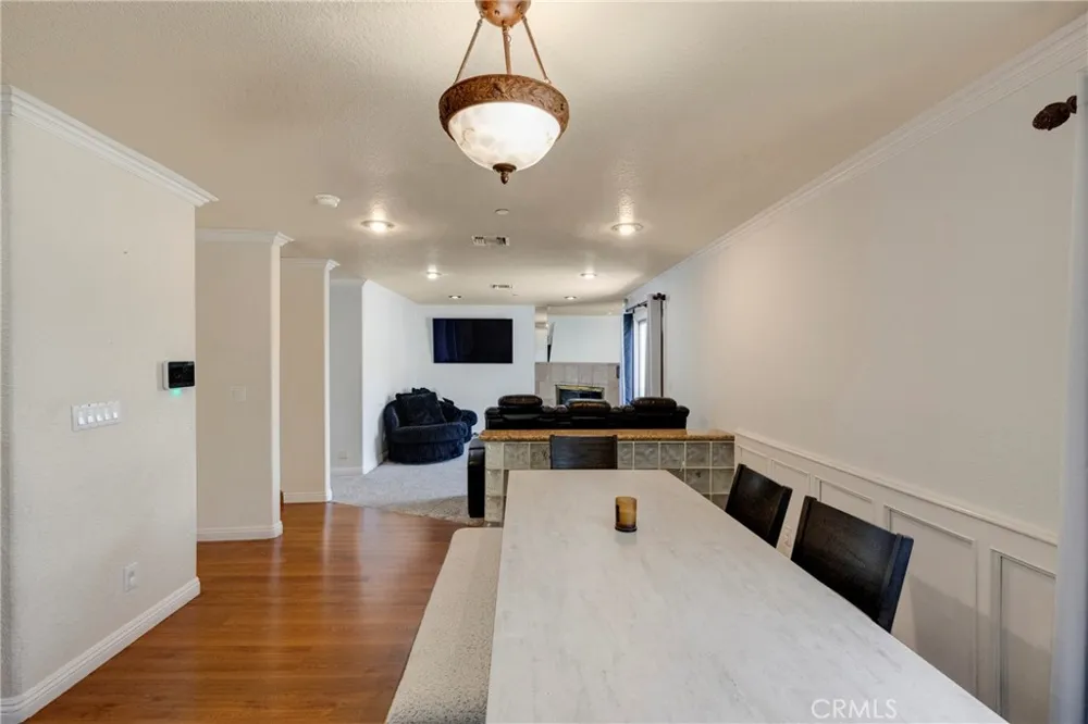 21492 Arapahoe Trail Chatsworth, CA 91311