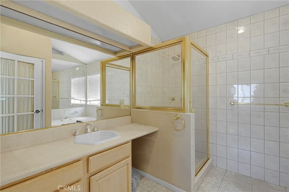 21492 Arapahoe Trail Chatsworth, CA 91311