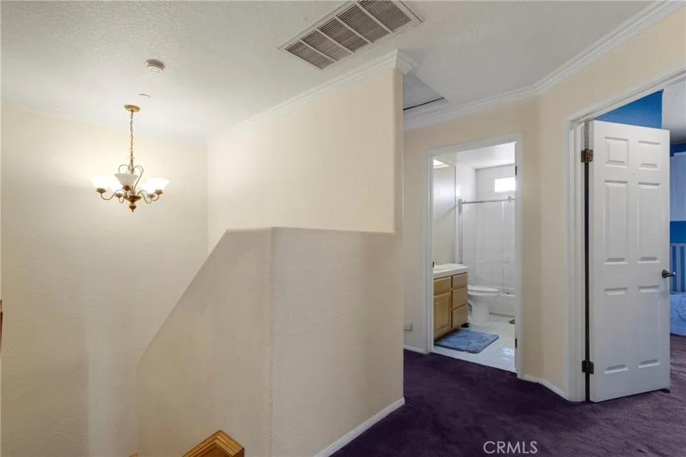 21492 Arapahoe Trail Chatsworth, CA 91311
