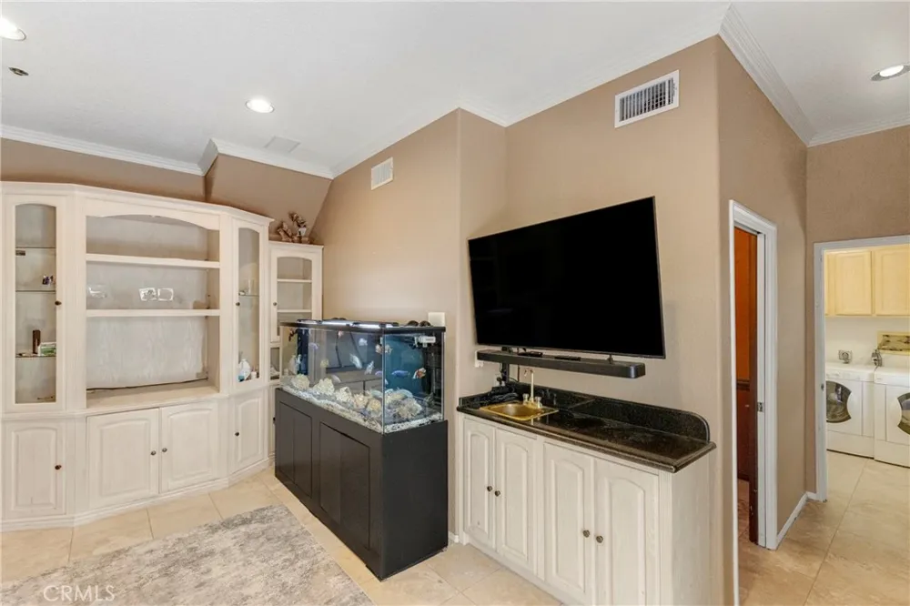 21492 Arapahoe Trail Chatsworth, CA 91311