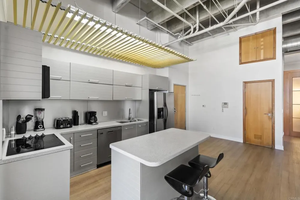 550 Seagaze Drive #12 Oceanside, CA 92054