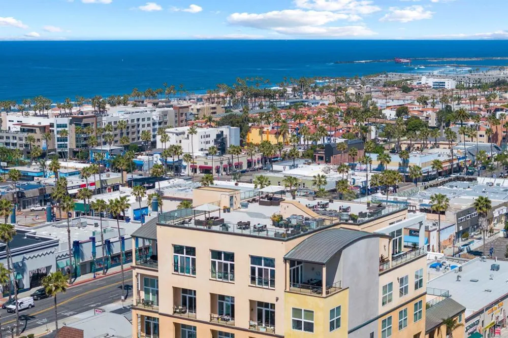 550 Seagaze Drive #12 Oceanside, CA 92054
