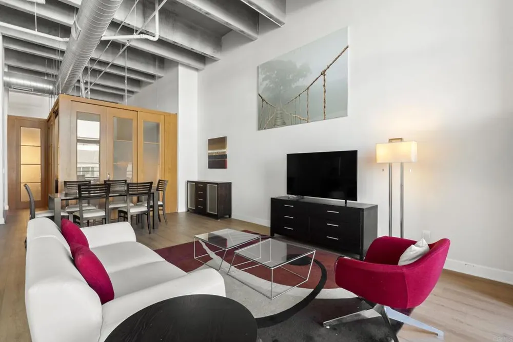 550 Seagaze Drive #12 Oceanside, CA 92054